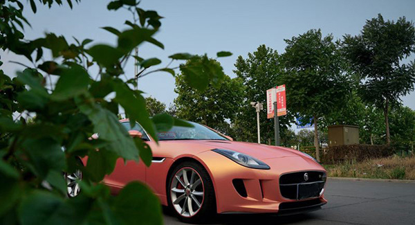 捷豹F-TYPE3M2080改色膜幻彩亚面金粉MGM34案例(图3)